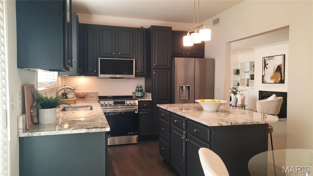 Carlton Manor Condo - Residential