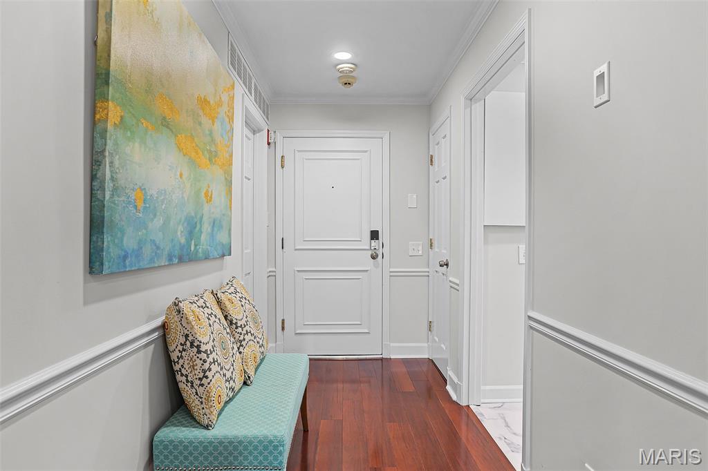 Coeur De Royale Condo Ph 4 - Residential