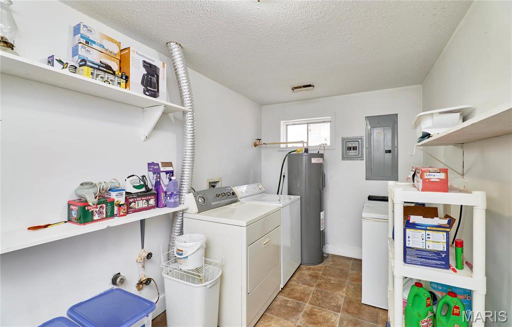 Clarksville, Missouri 63336, United States, 4 Bedrooms Bedrooms, ,2 BathroomsBathrooms,Residential,Active,141050