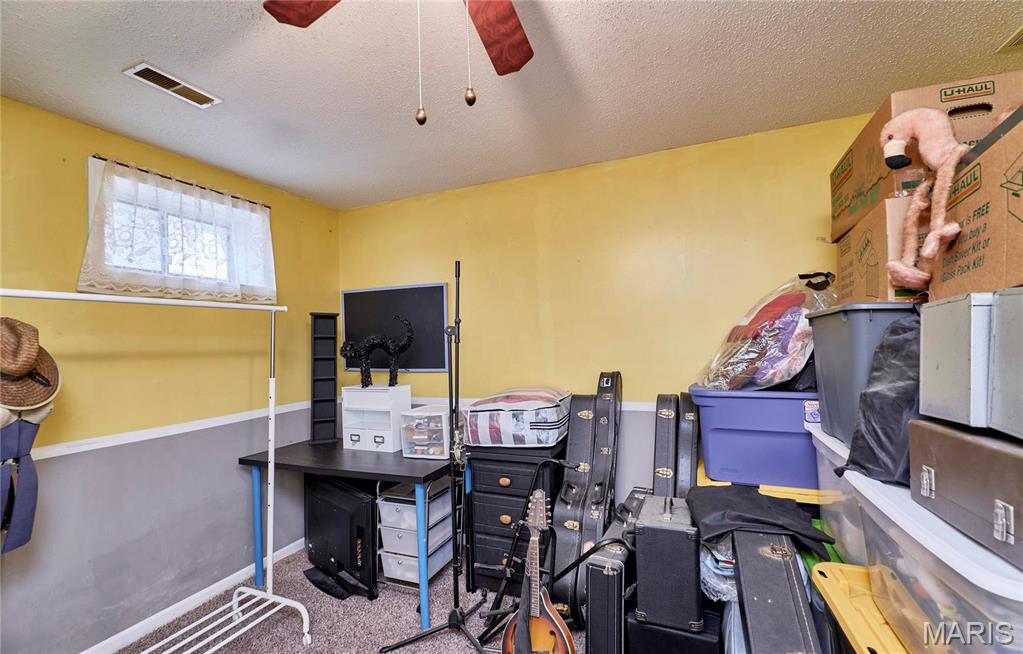 Clarksville, Missouri 63336, United States, 4 Bedrooms Bedrooms, ,2 BathroomsBathrooms,Residential,Active,141050