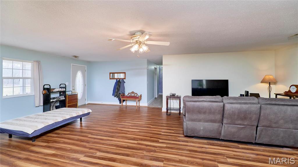 Clarksville, Missouri 63336, United States, 4 Bedrooms Bedrooms, ,2 BathroomsBathrooms,Residential,Active,141050