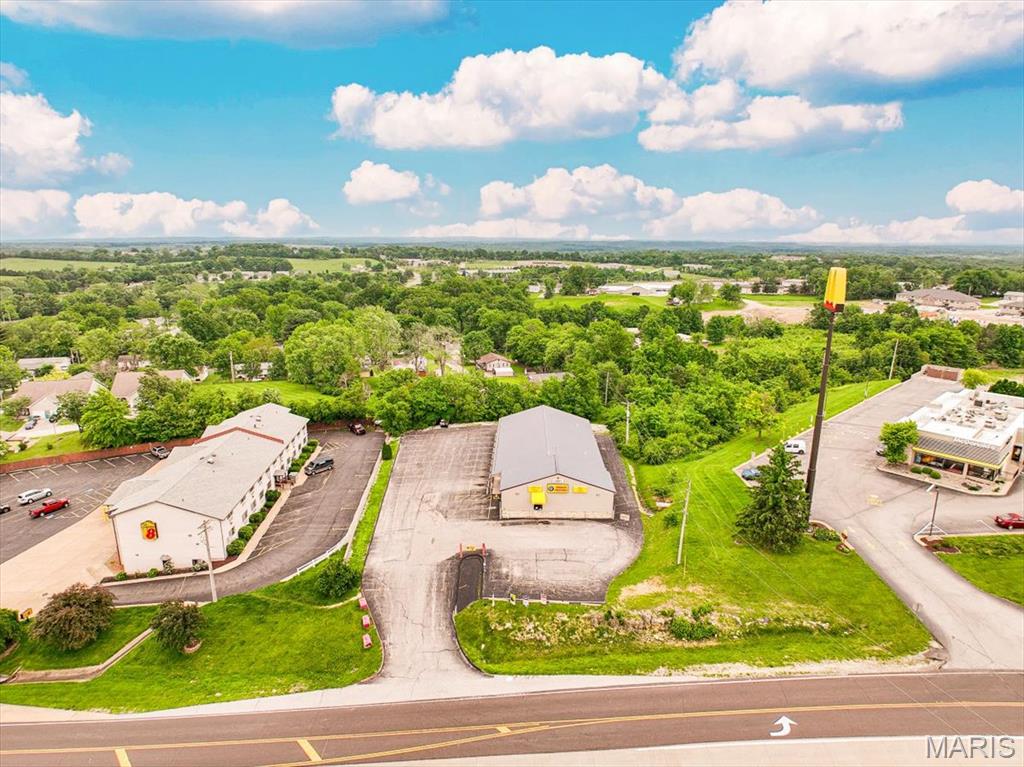 1000 S Outer Road 1000-1008