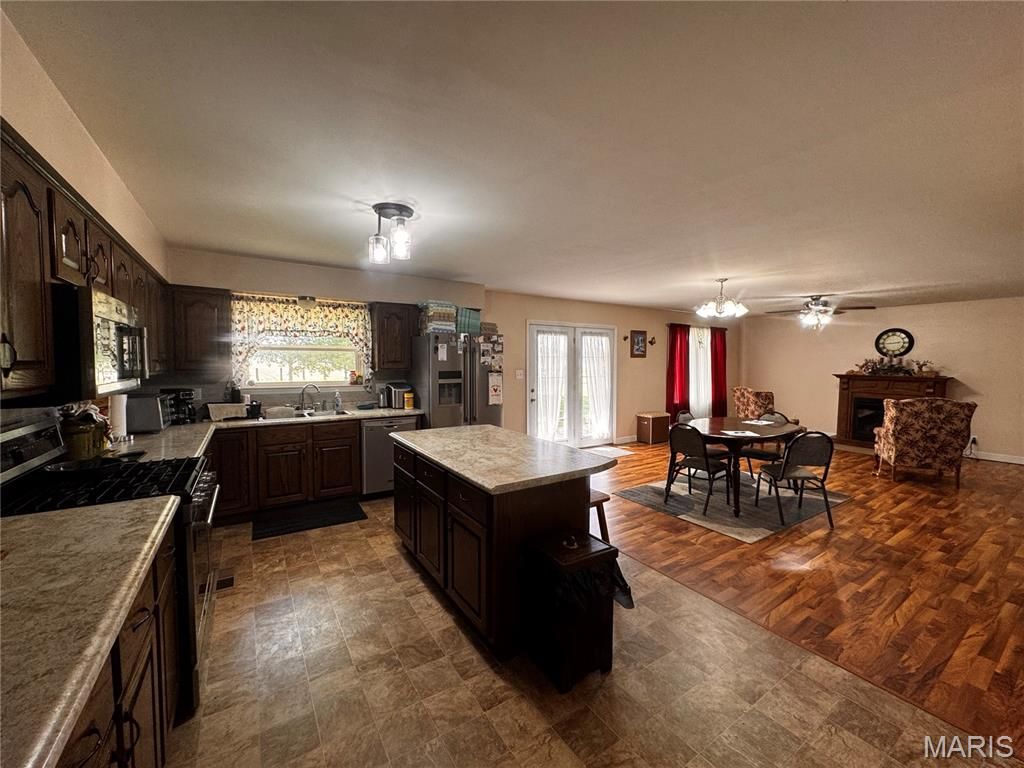 Photo of 40711 State Highway Mm, Malden, MO 63863 (MLS # 26024544)