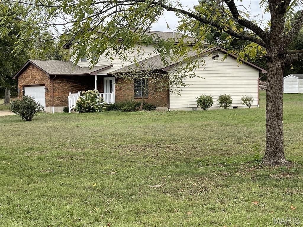Photo of 106 Trainer Avenue, Cuba, MO 65453 (MLS # 26020070)