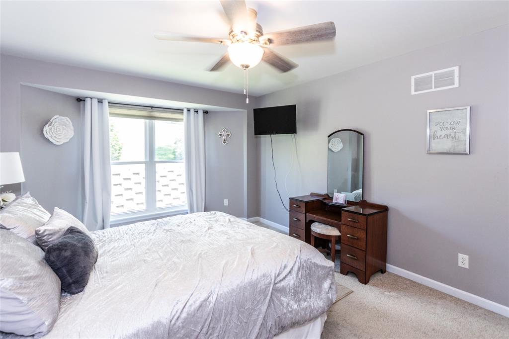 Manchester, Missouri 63088, United States, 3 Bedrooms Bedrooms, ,3 BathroomsBathrooms,Residential,Pending,135823