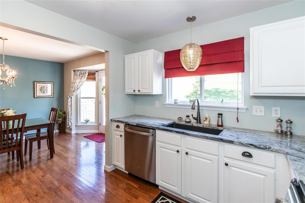 Manchester, Missouri 63088, United States, 3 Bedrooms Bedrooms, ,3 BathroomsBathrooms,Residential,Pending,135823