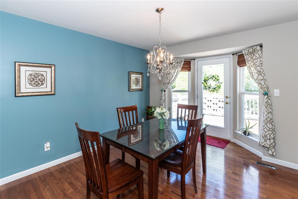 Manchester, Missouri 63088, United States, 3 Bedrooms Bedrooms, ,3 BathroomsBathrooms,Residential,Pending,135823