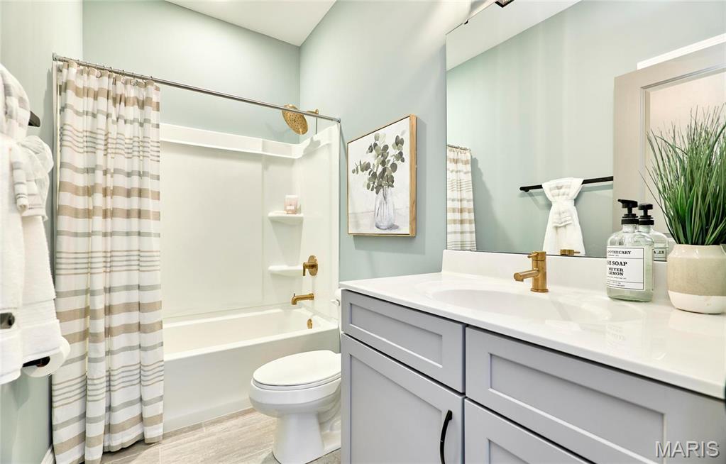 Majestic Lakes - Residential