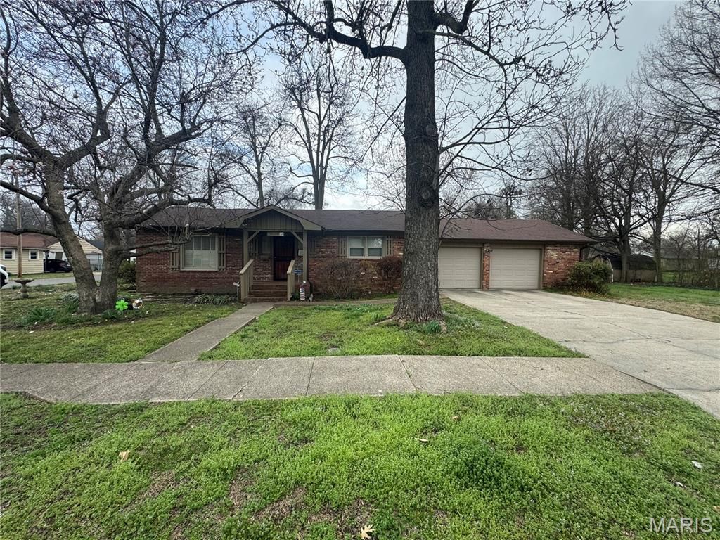 Photo of 933 Beckwith Avenue, Caruthersville, MO 63830 (MLS # 26014056)
