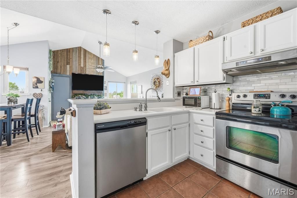 Photo of 706 Hemingway Lane #D, Weldon Spring, MO 63304 (MLS # 26028710)