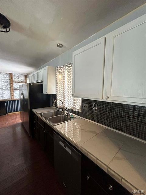 Tiny photo for 6636 County Road 423, Palmyra, MO 63461 (MLS # 26019359)