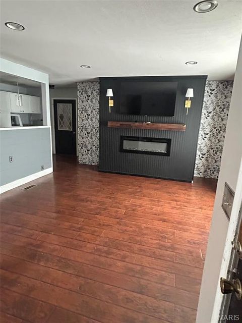 Tiny photo for 6636 County Road 423, Palmyra, MO 63461 (MLS # 26019359)