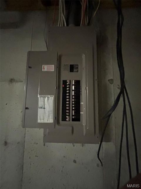 Tiny photo for 6636 County Road 423, Palmyra, MO 63461 (MLS # 26019359)