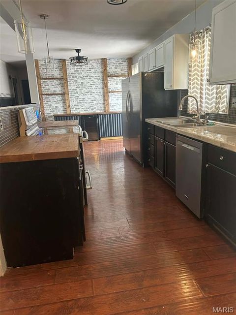 Tiny photo for 6636 County Road 423, Palmyra, MO 63461 (MLS # 26019359)