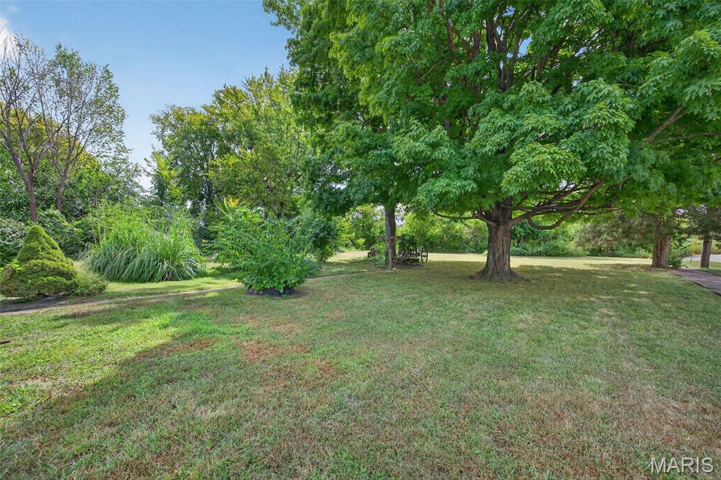 222 W Saint Louis Street