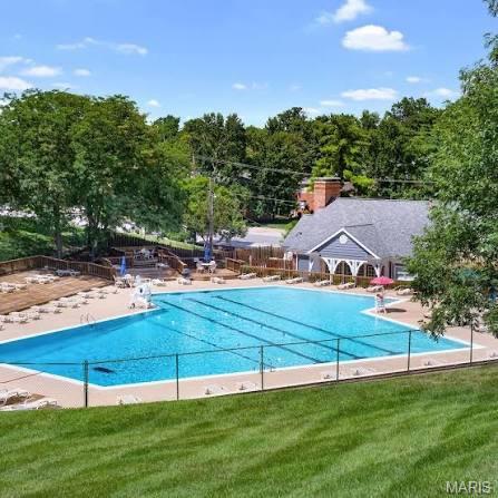1445 Thrush Place