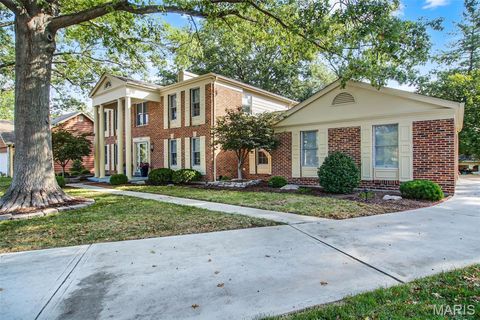 Tiny photo for 2130 Willow Way Court, Chesterfield, MO 63017 (MLS # 25062780)