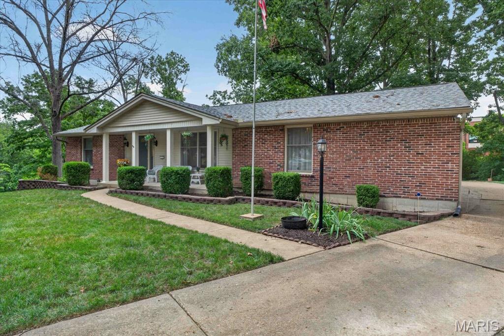 7 Springlake Court