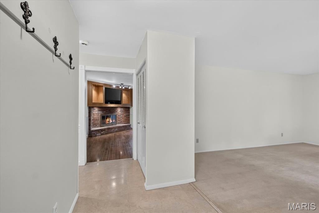 7 Springlake Court