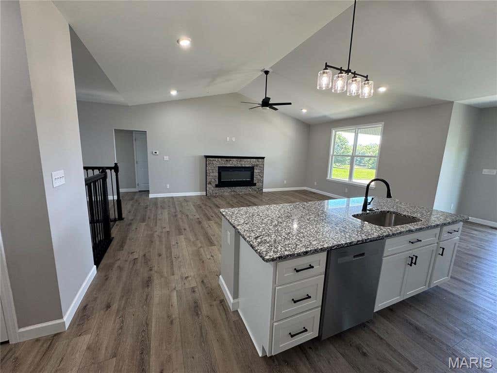 Photo of 726 Deerfield Lane, Farmington, MO 63640 (MLS # 26038843)