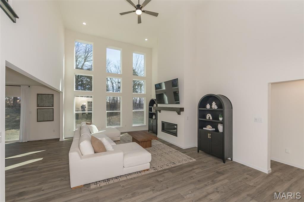 Hawk Ridge Trail Estate - Residential