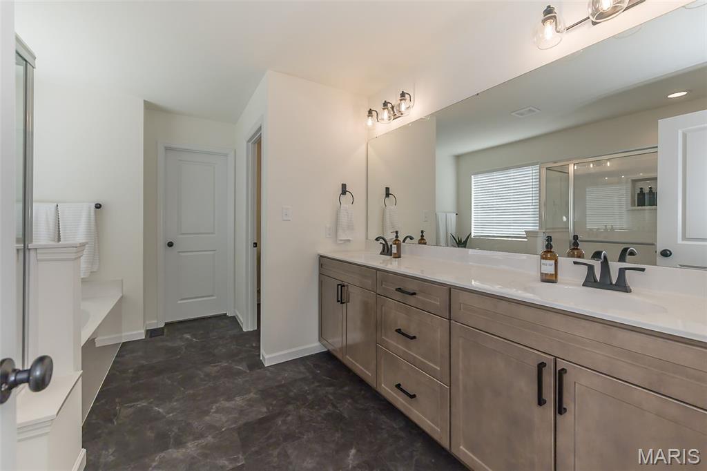 Hawk Ridge Trail Estate - Residential