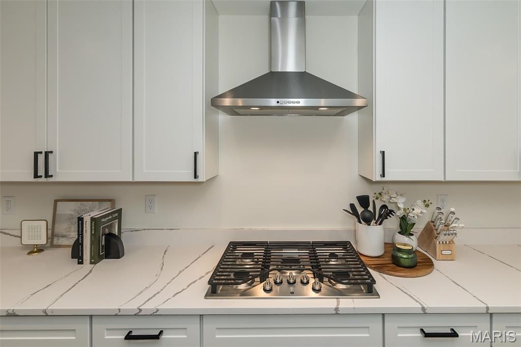 Hawk Ridge Trail Estate - Residential