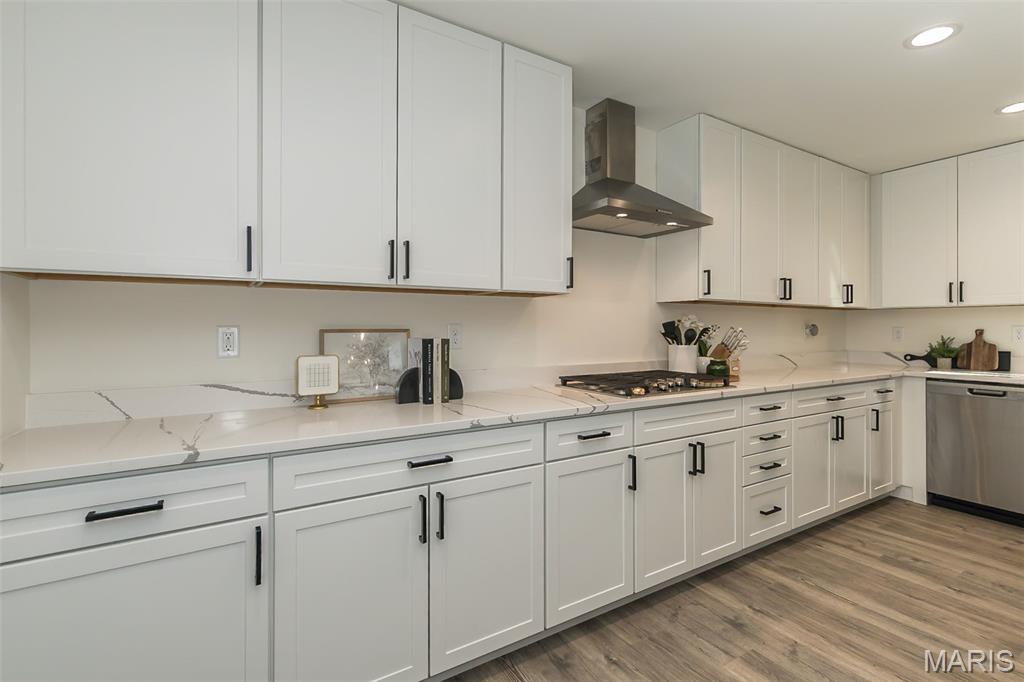 Hawk Ridge Trail Estate - Residential