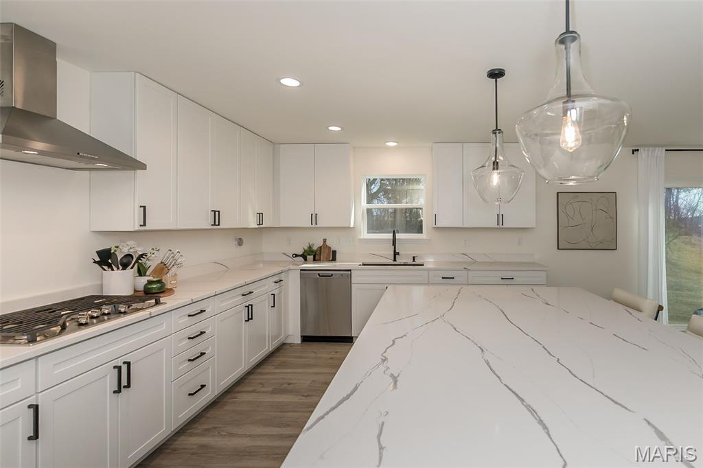 Hawk Ridge Trail Estate - Residential