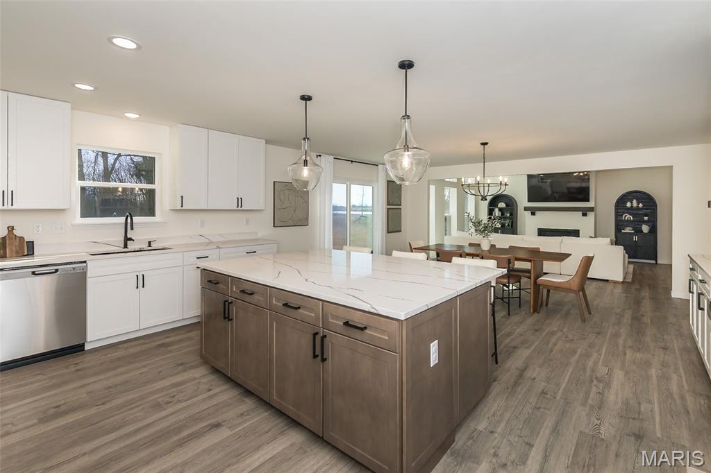 Hawk Ridge Trail Estate - Residential