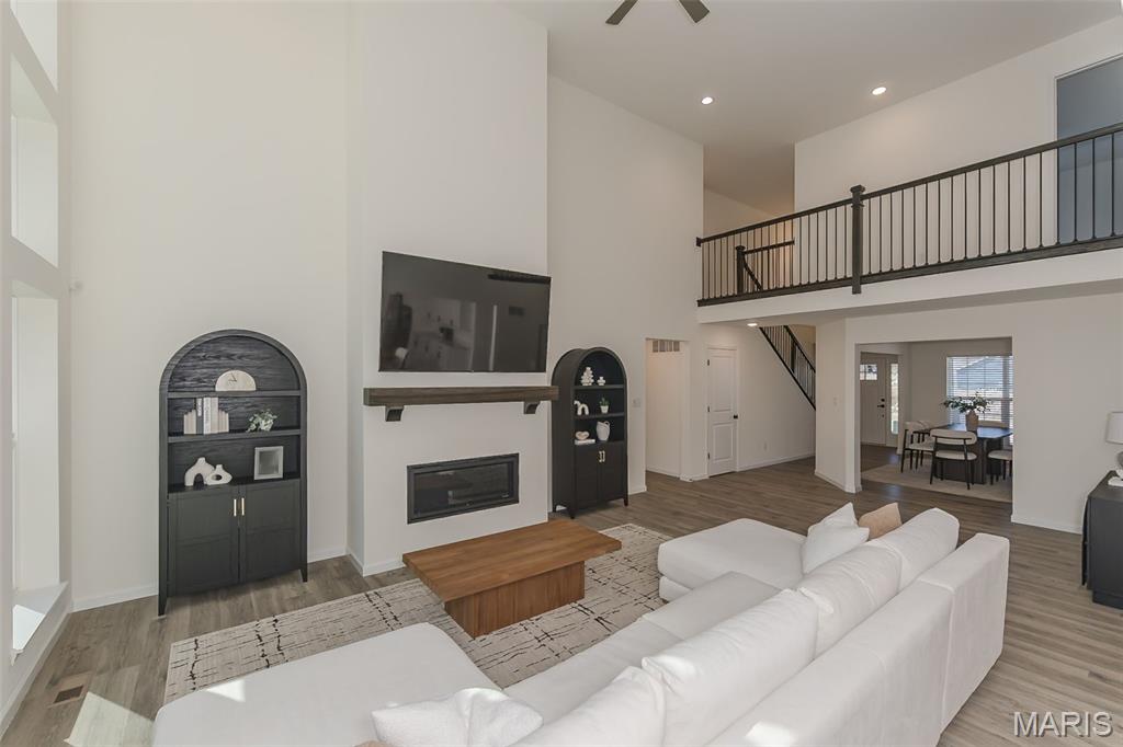 Hawk Ridge Trail Estate - Residential