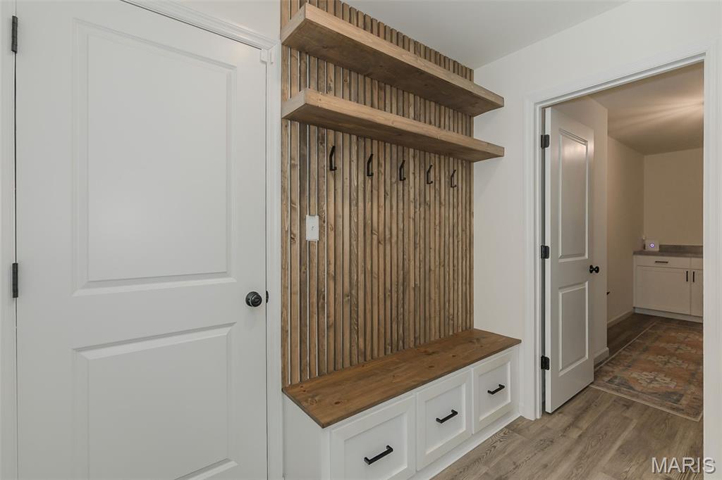 Hawk Ridge Trail Estate - Residential