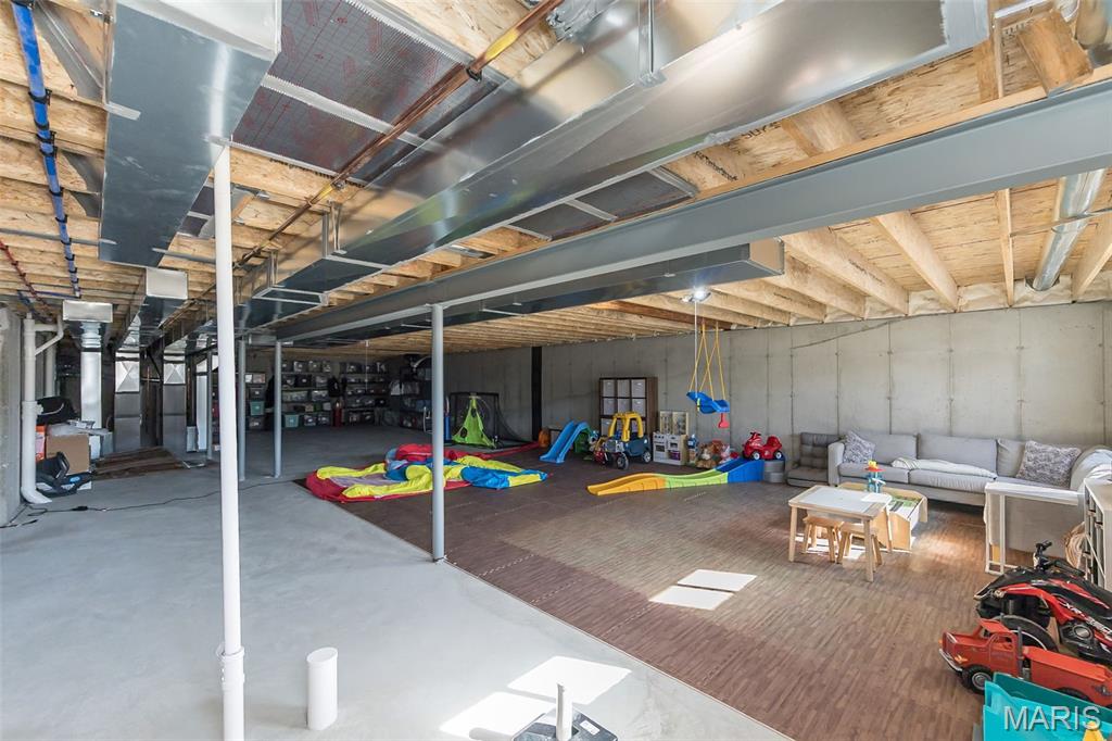 Hawk Ridge Trail Estate - Residential