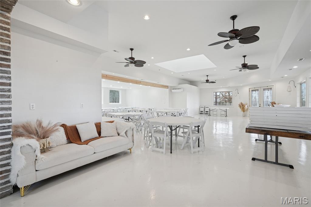 none - Commercial Sale