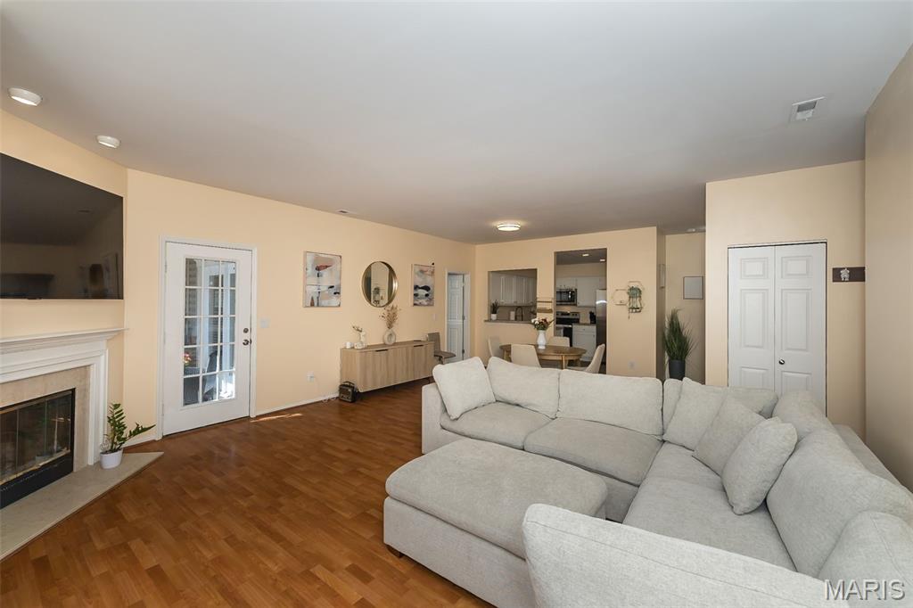 10905 Vauxhall Drive