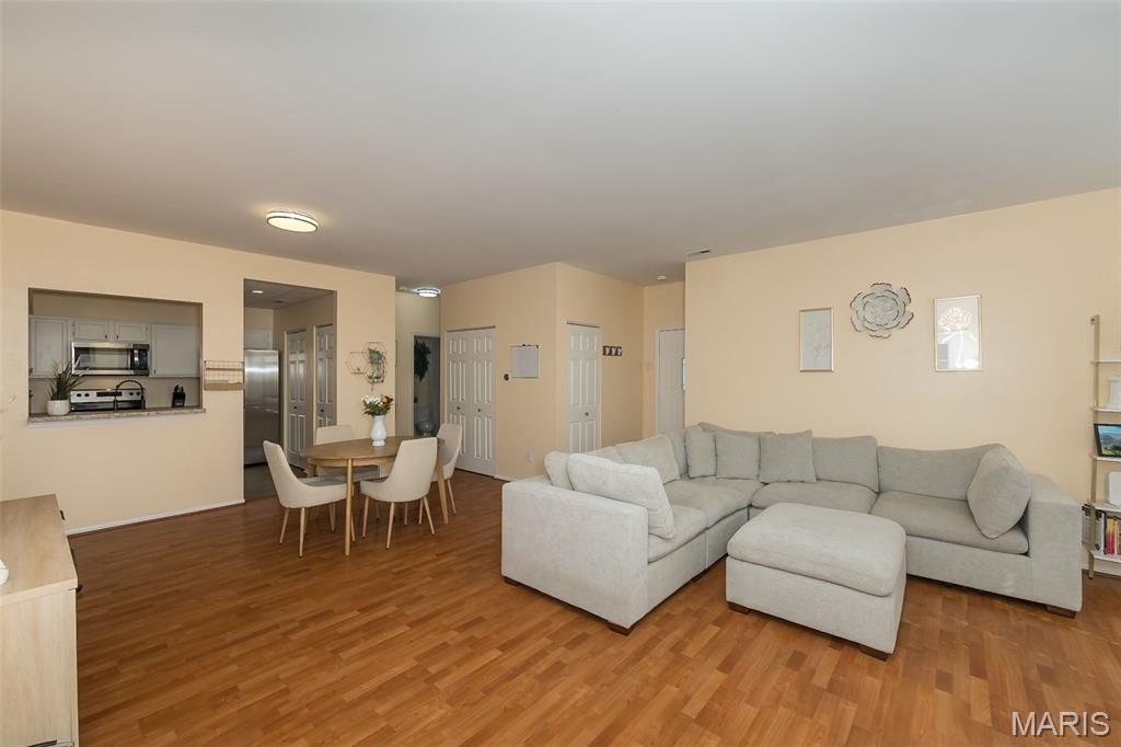 10905 Vauxhall Drive