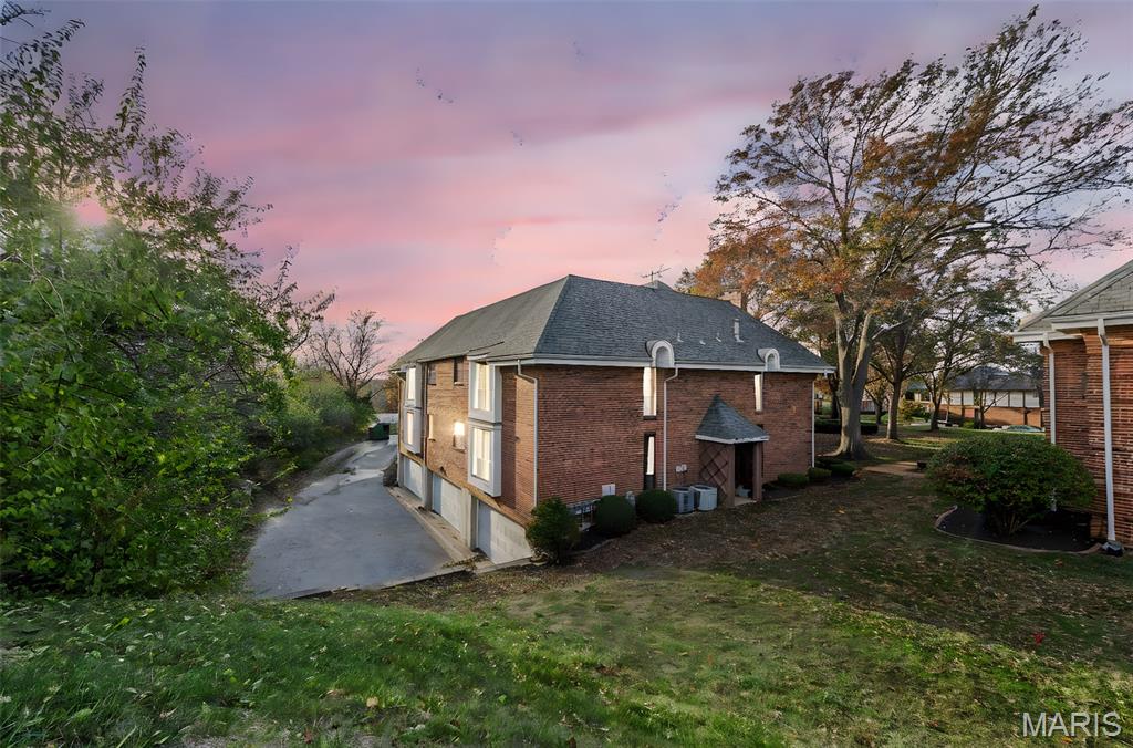 Cambridge Courts Condo - Residential