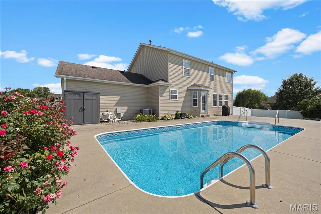6 Coolidge Court