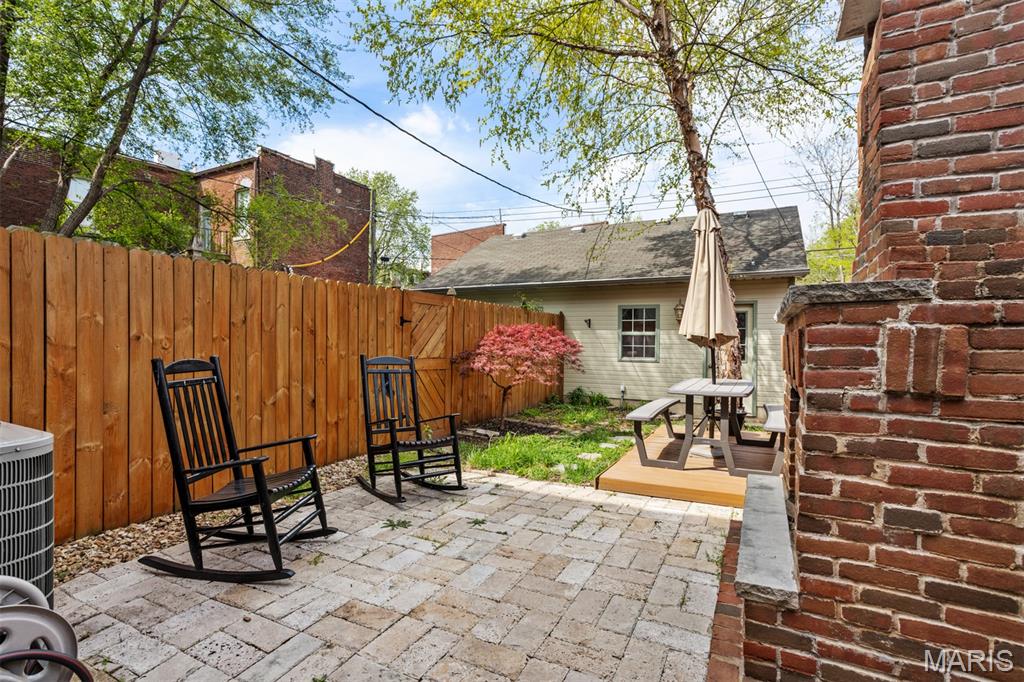 2429-31 McNair Ave Twnhses - Residential