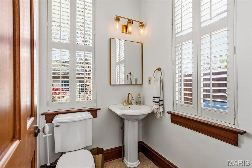 2429-31 McNair Ave Twnhses - Residential