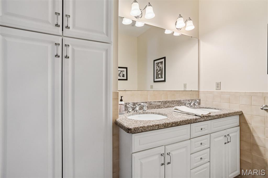 2429-31 McNair Ave Twnhses - Residential