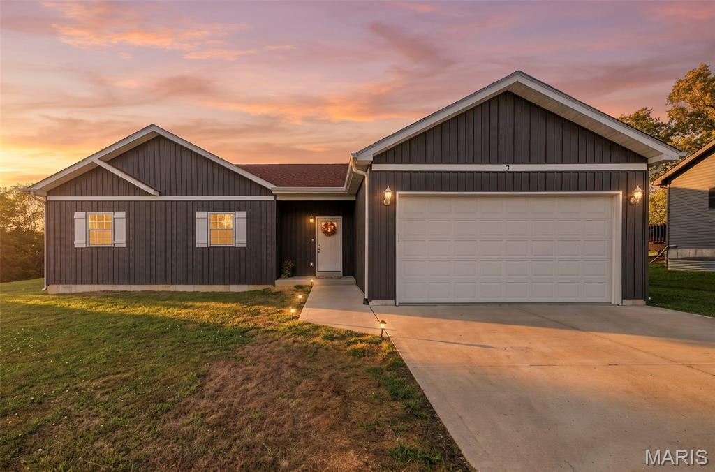 Photo of 2 Redbud Circle, Jonesburg, MO 63351 (MLS # 26066613)