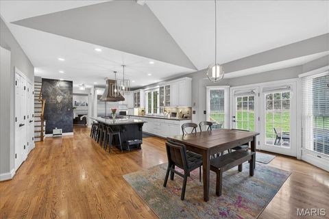 Tiny photo for 2221 Stonegate Manor Court, Chesterfield, MO 63017 (MLS # 26010385)