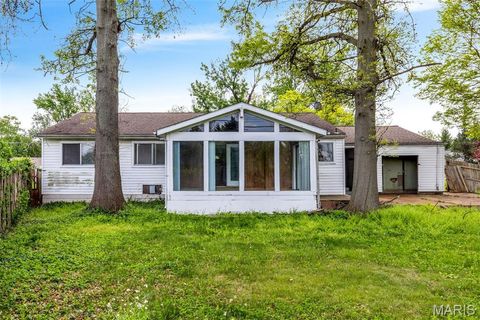 Tiny photo for 119 Bellechasse Drive, Chesterfield, MO 63017 (MLS # 26025899)