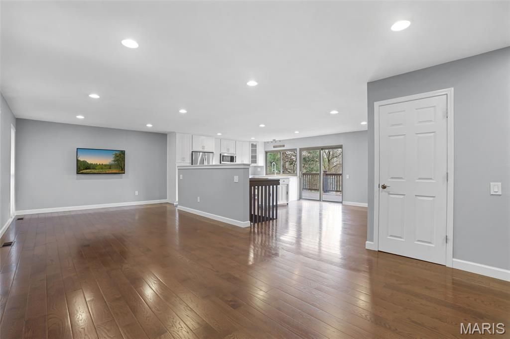 Photo of 12026 Foxpoint Drive, Maryland Heights, MO 63043 (MLS # 26019299)