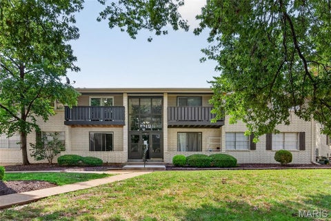 Tiny photo for 106 Shadalane Walk #F, Ballwin, MO 63011 (MLS # 26050324)
