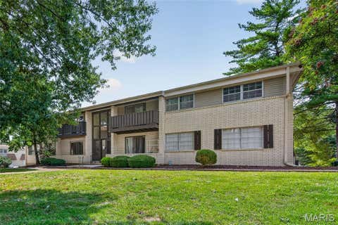 Tiny photo for 106 Shadalane Walk #F, Ballwin, MO 63011 (MLS # 26050324)