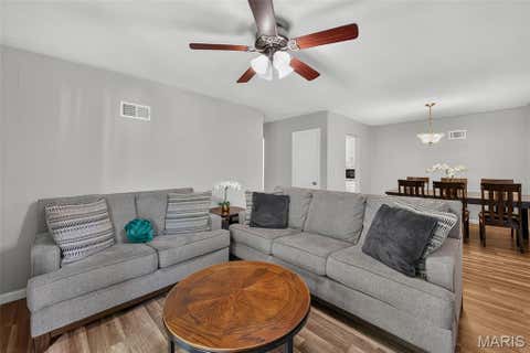 Tiny photo for 106 Shadalane Walk #F, Ballwin, MO 63011 (MLS # 26050324)
