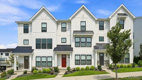 Photo of 16514 Honey Locust Drive, Chesterfield, MO 63005 (MLS # 26042866)