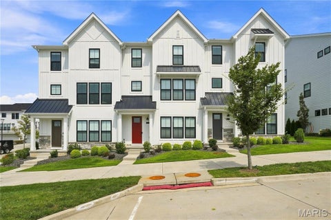 Photo of 16514 Honey Locust Drive, Chesterfield, MO 63005 (MLS # 26042866)